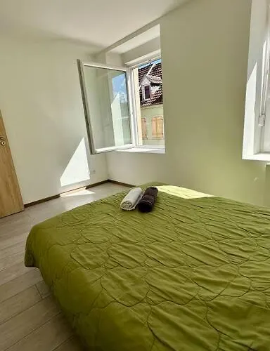 Splendide Pour 8 Personnes Tout Equipe * Miluza